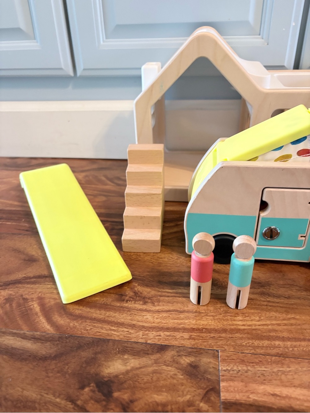 Lovevery Modular House & Camper Set Key 2 Wooden People Observer Play Kit - Picture 7 of 14